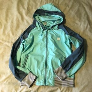 Women’s Bench Windbreaker Waterproof Jacket